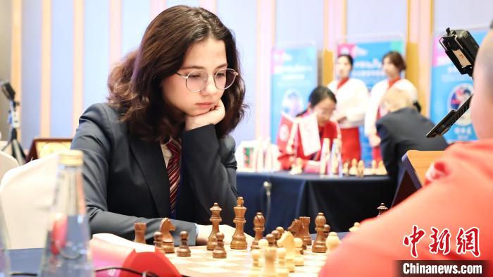哈尔滨举办中俄国际象棋青少年友谊赛暨明星赛