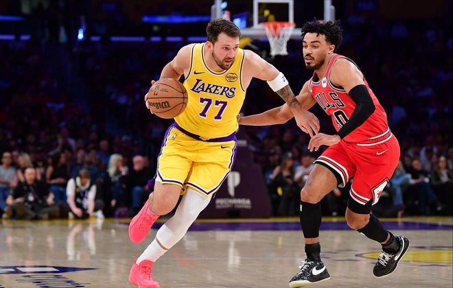 东契奇砍51分率湖人狂胜公牛 三叉戟合砍89分创纪