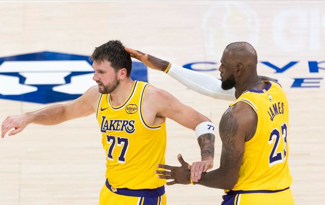 东契奇砍51分率湖人狂胜公牛 三叉戟合砍89分创纪