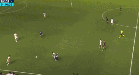 内马尔助攻建功陷困境 世界杯前景引担忧